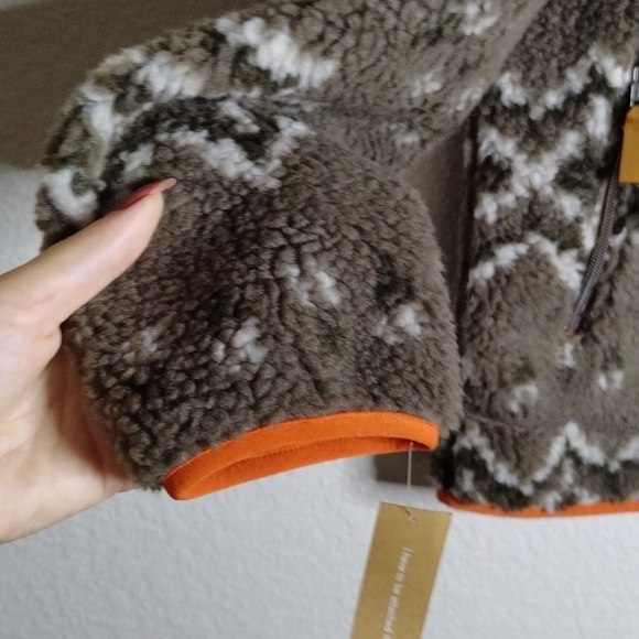 Patagonia Brown and Orange Fleece Jacket - Picture 5 of 9